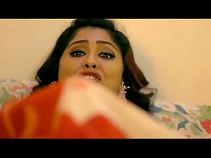 Sinnliche indische Schönheiten in Telugu-Hardcore-Action
