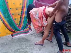 Индийская бхаби Лехерус занимается сексом под открытым небом. Официальный кожур для рук, подойдите к делу и наслаждайтесь тройкой Localsex31.
