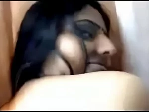 Индийская подросток уговаривает на секс